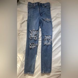 american eagle jeans. rips. next level stretch size 2 length short.